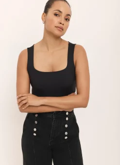 Black Layering Scoop Neck Vest