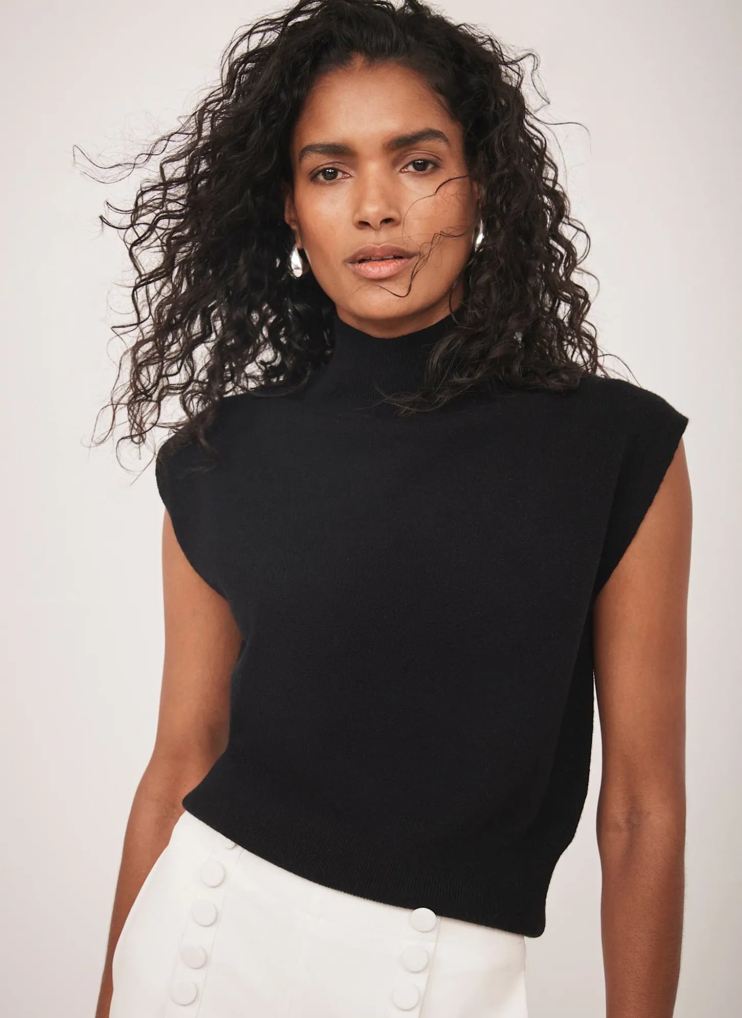 Black Sleeveless Knit Top