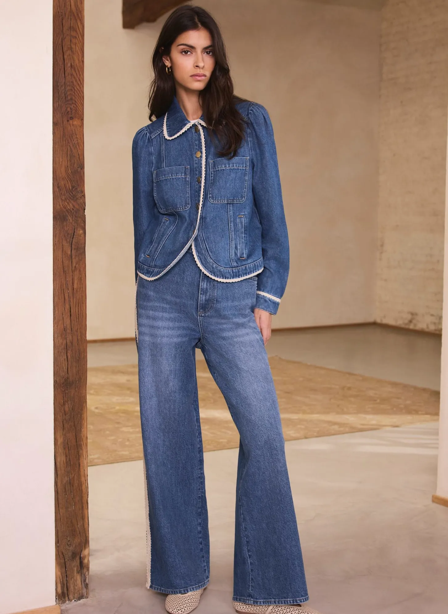 Mid Indigo Crochet Trim Straight Jeans