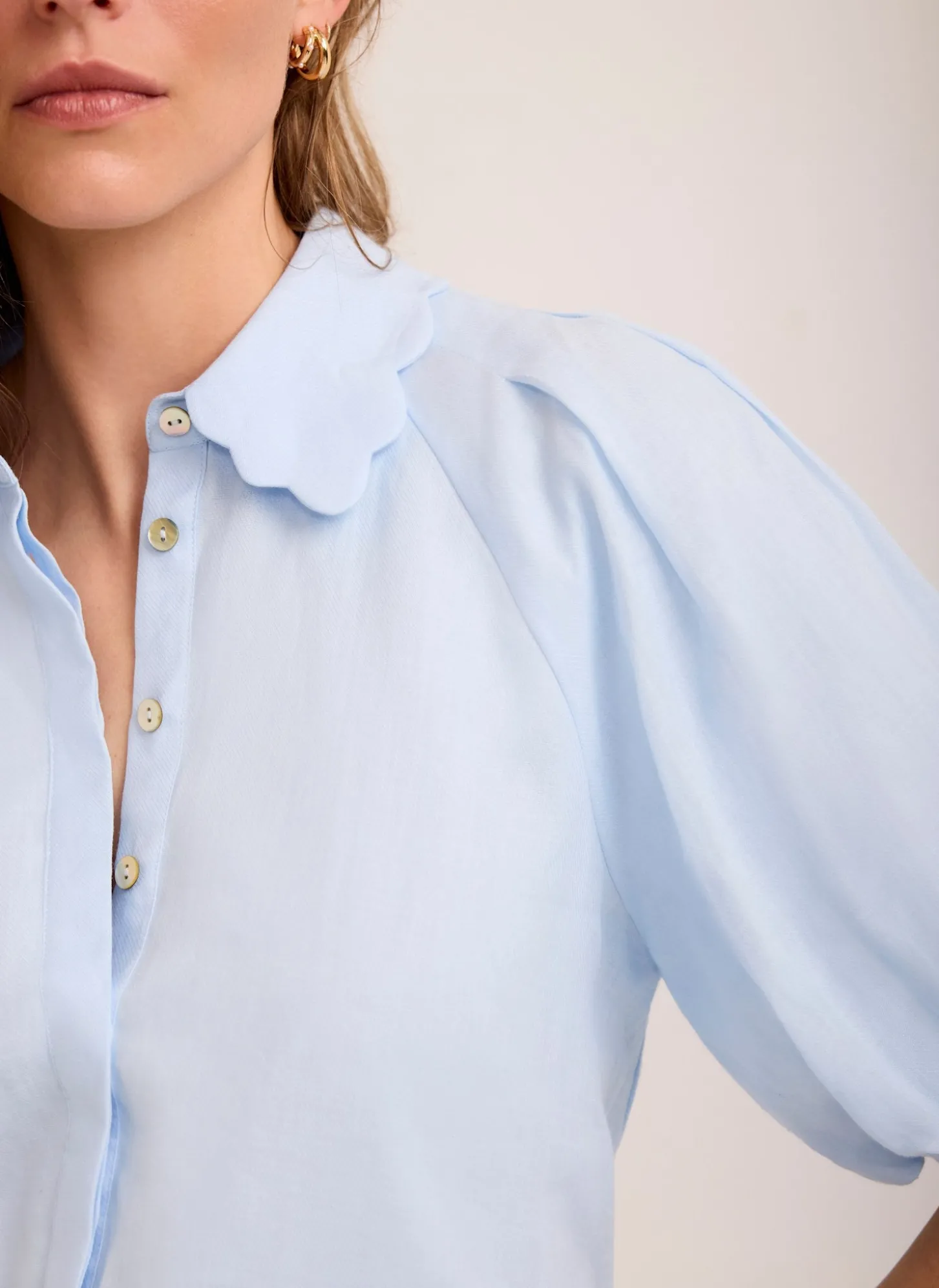 Pale Blue Ramie Scallop Puff Sleeve Shirt