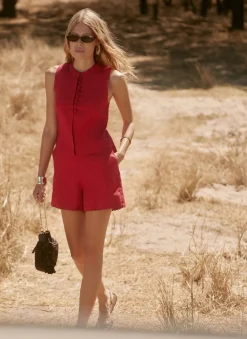 Red Linen Scallop Hem Shorts