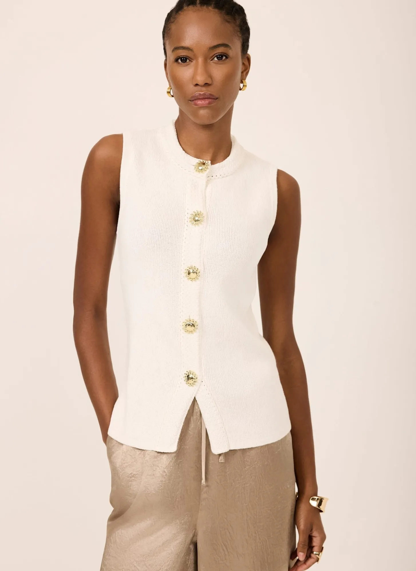 White Sunray Button Knit Sleeveless Top